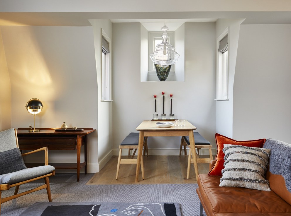 Chelsea Pied a Terre | Sitting Room | Interior Designers